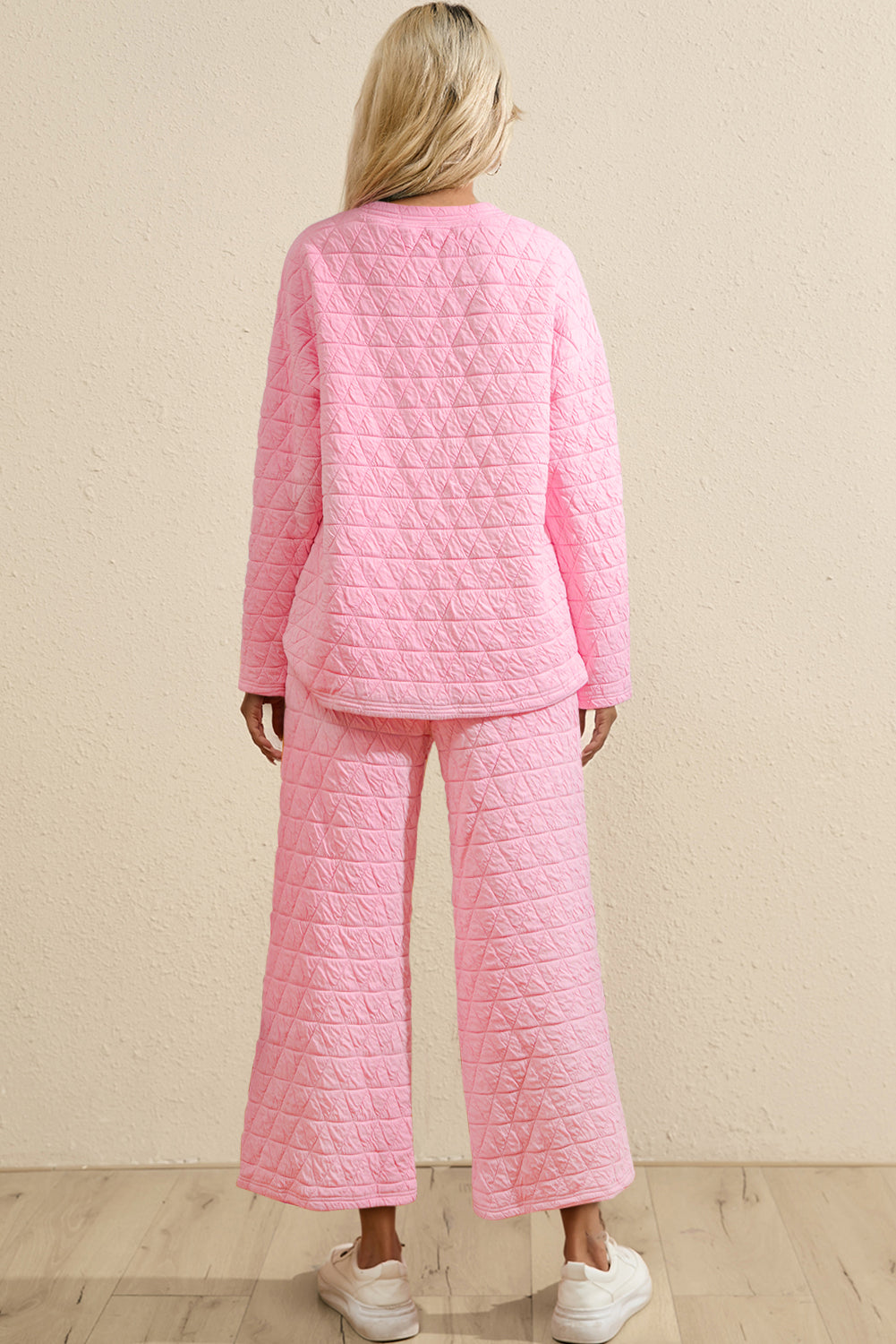 Solid Quilted Pullover Outfit