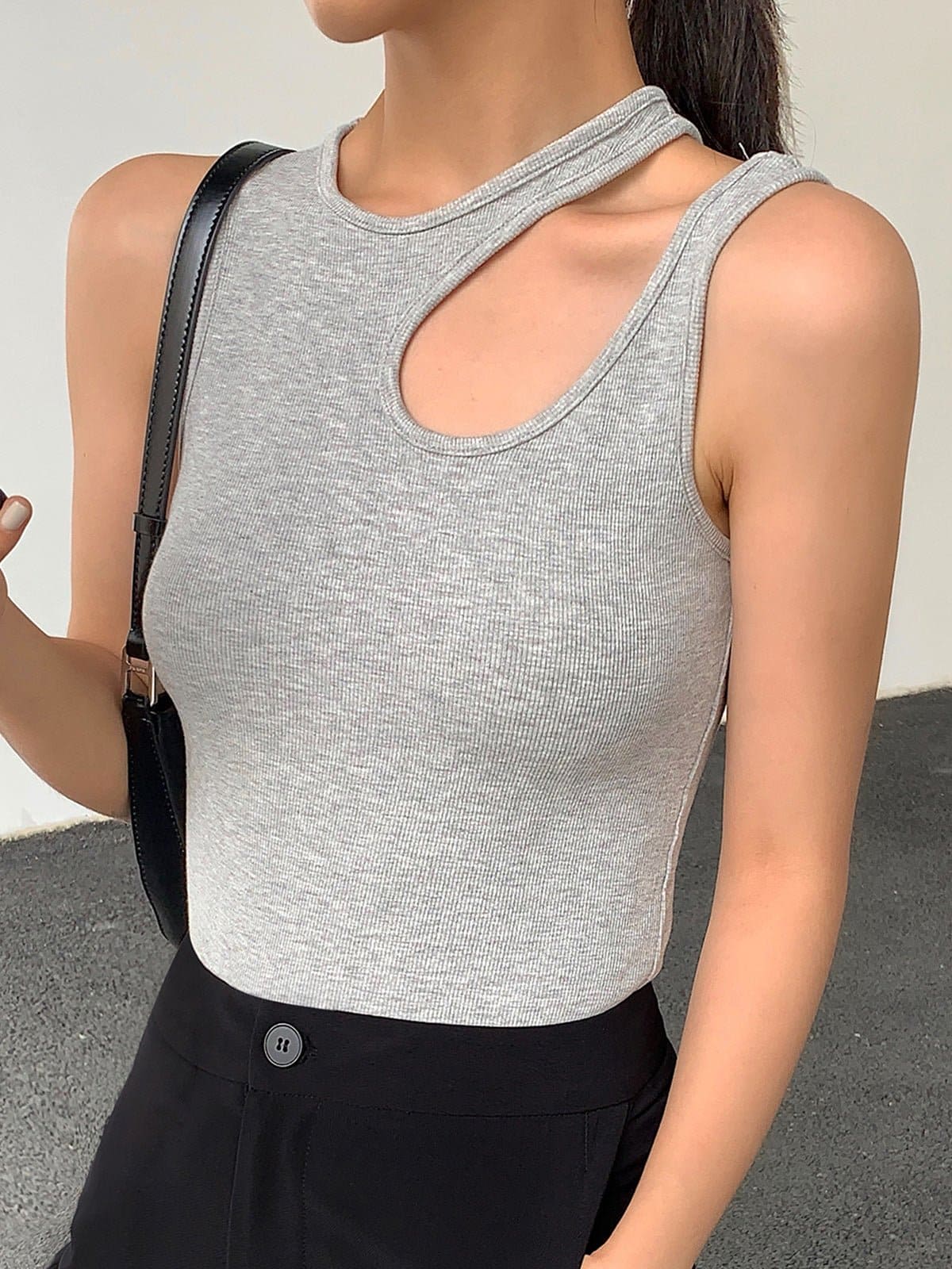 Cutout Tank Top - Divaloo